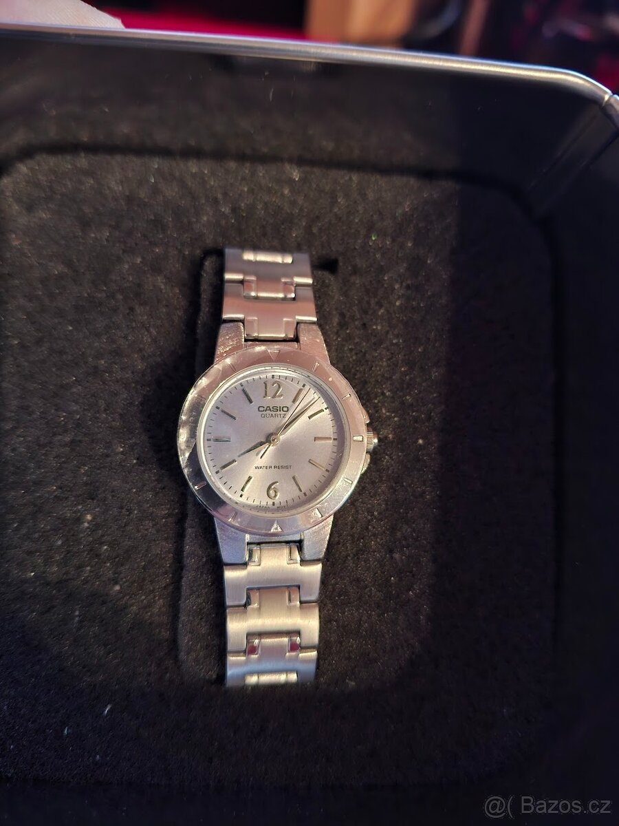 Prodám dámské hodinky CASIO