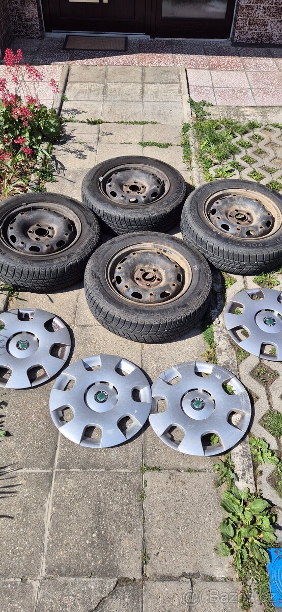 Zimní pneu 165/70r14 s disky fabia 1 + poklice