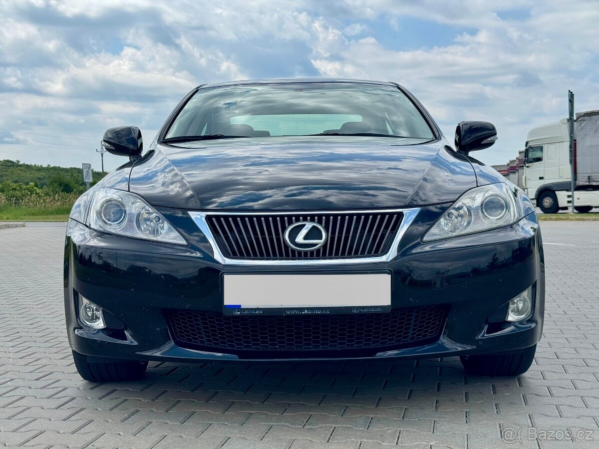 Lexus IS 220D