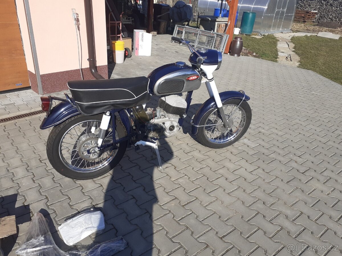 JAWA Californian