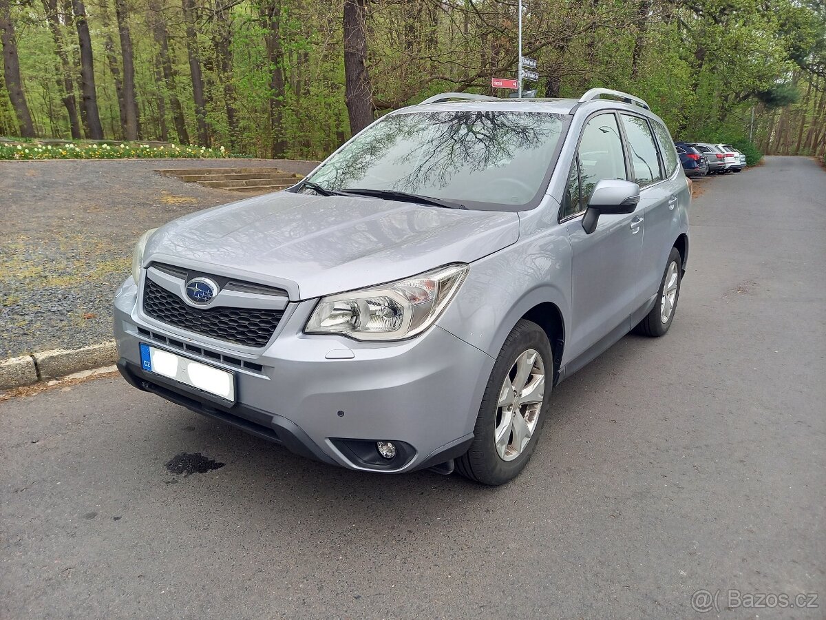 Subaru Forester 2.0D 108 kW, 4x4 první majitel koupeno v ČR