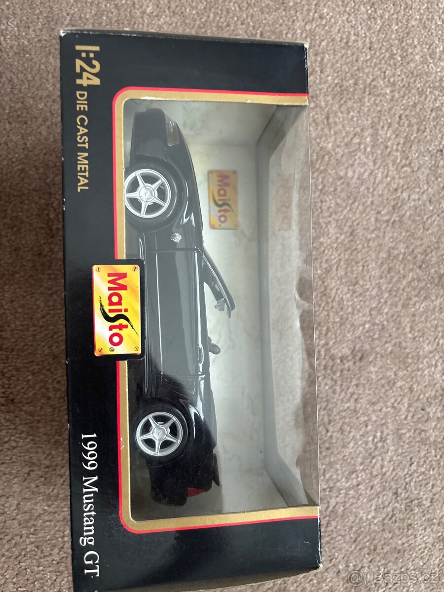 Model auta Maisto Mustang GT 1:24
