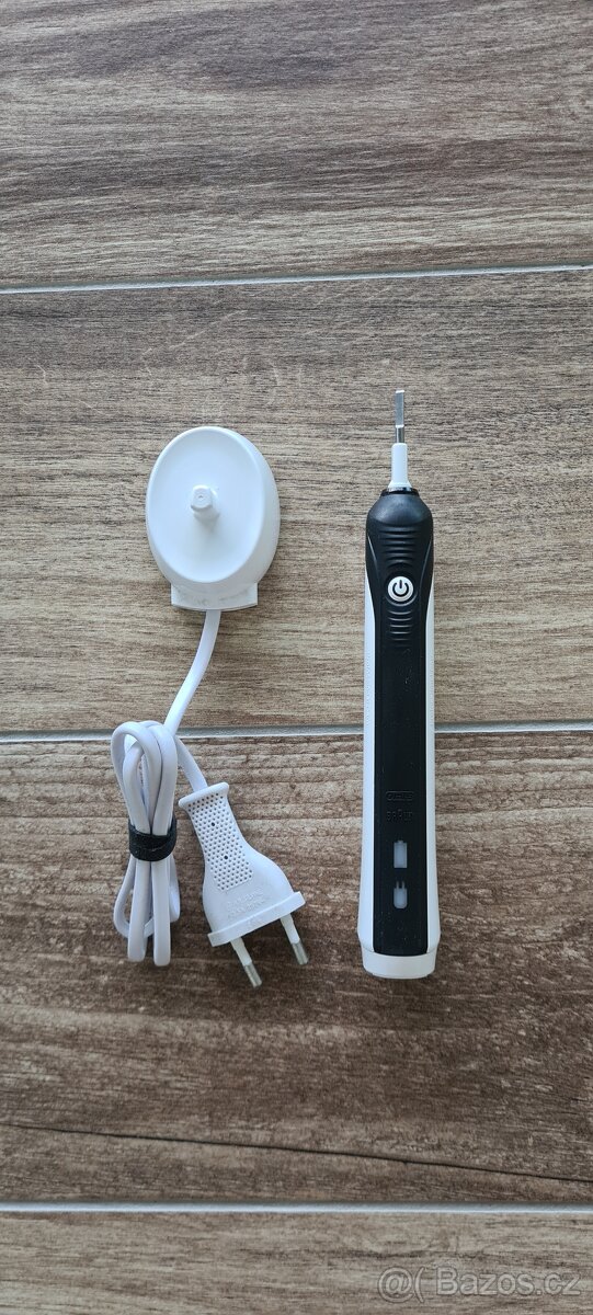 Elektrický zubní kartáček Oral B Braun Pro Series 1