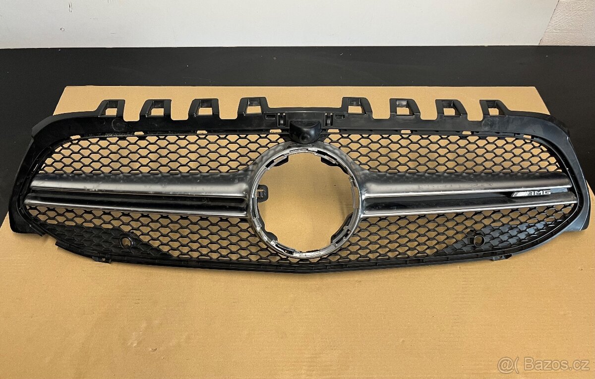 Mercedes CLA AMG maska grill