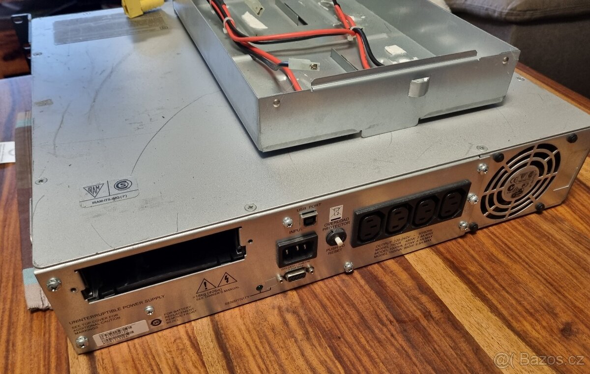 APC Smart-UPS 1500 DLA1500RMI2U