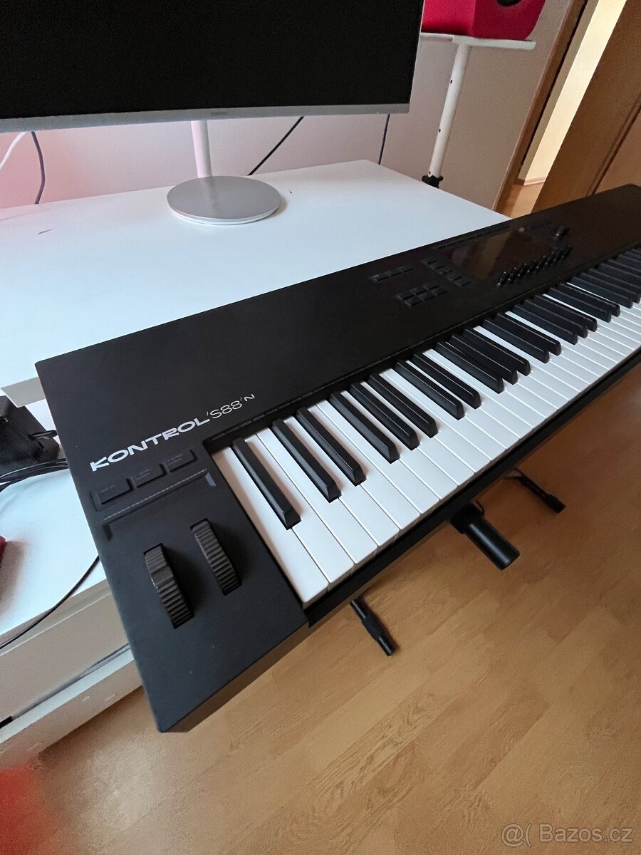 Native Instruments Komplete Kontrol S88 MK3