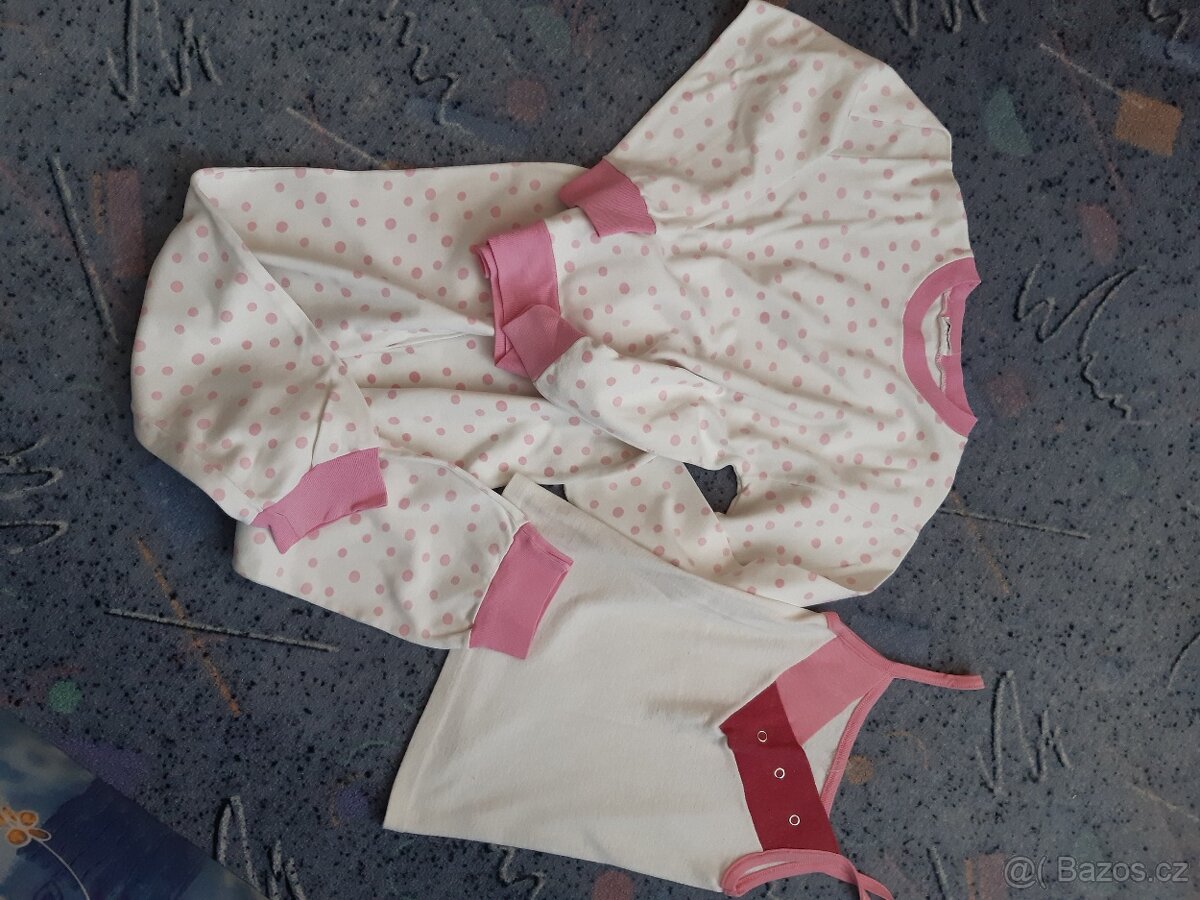 Dívčí pyžamko a tilko