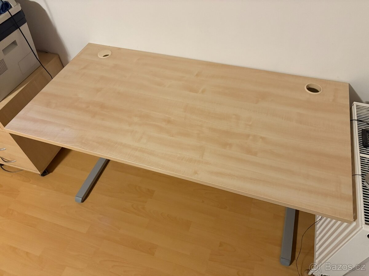 Kancelářský psací stůl 140x70, vč. Kontejneru