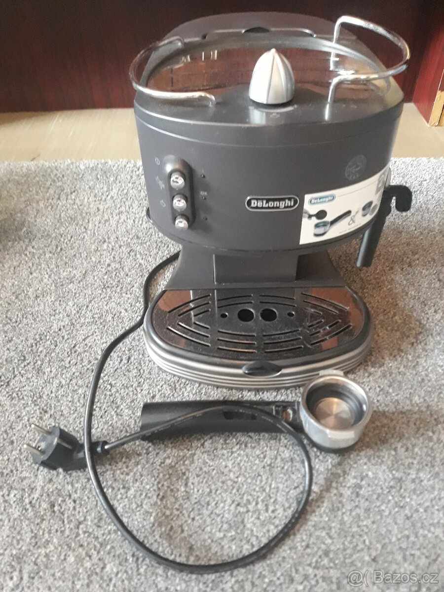 KÁVOVAR  ZN.  DELONGI  220  V.  (  1100  WATT  )