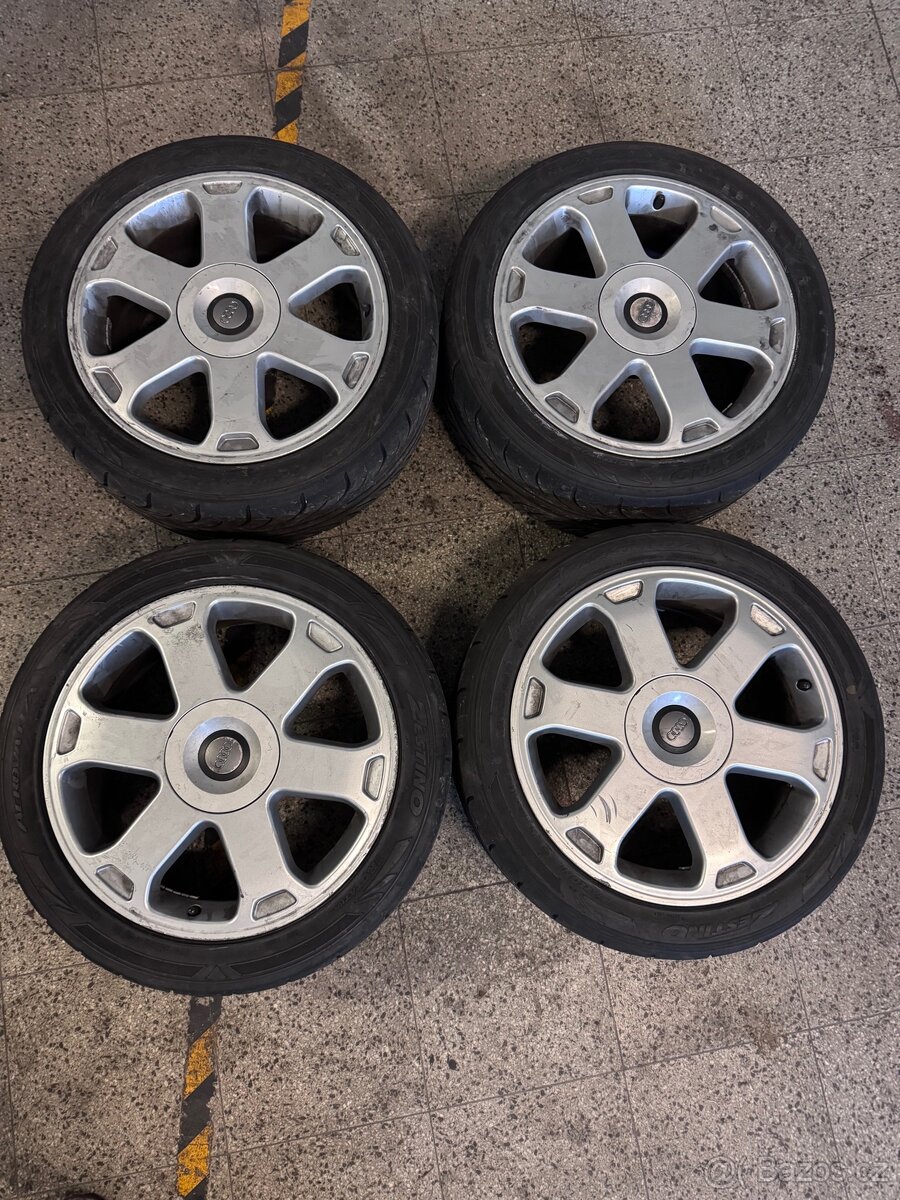 Alu audi S3 r17 et32 5x100 + semislick