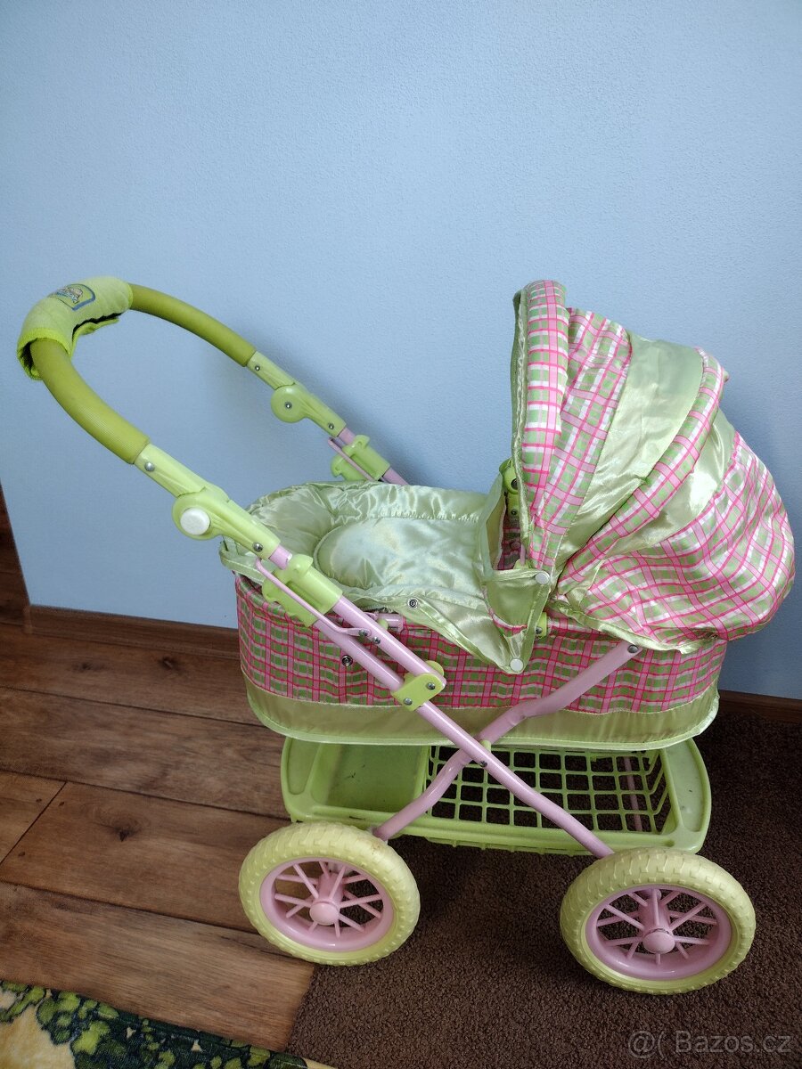 Kočárek pro panenku