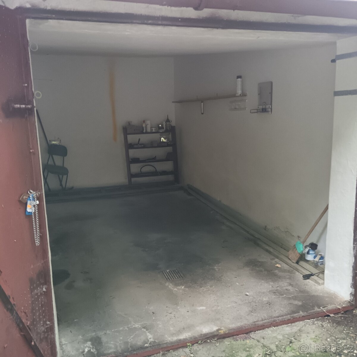 Pronájem garáže - Pobřežní ulice, Kutná Hora - Pronajato