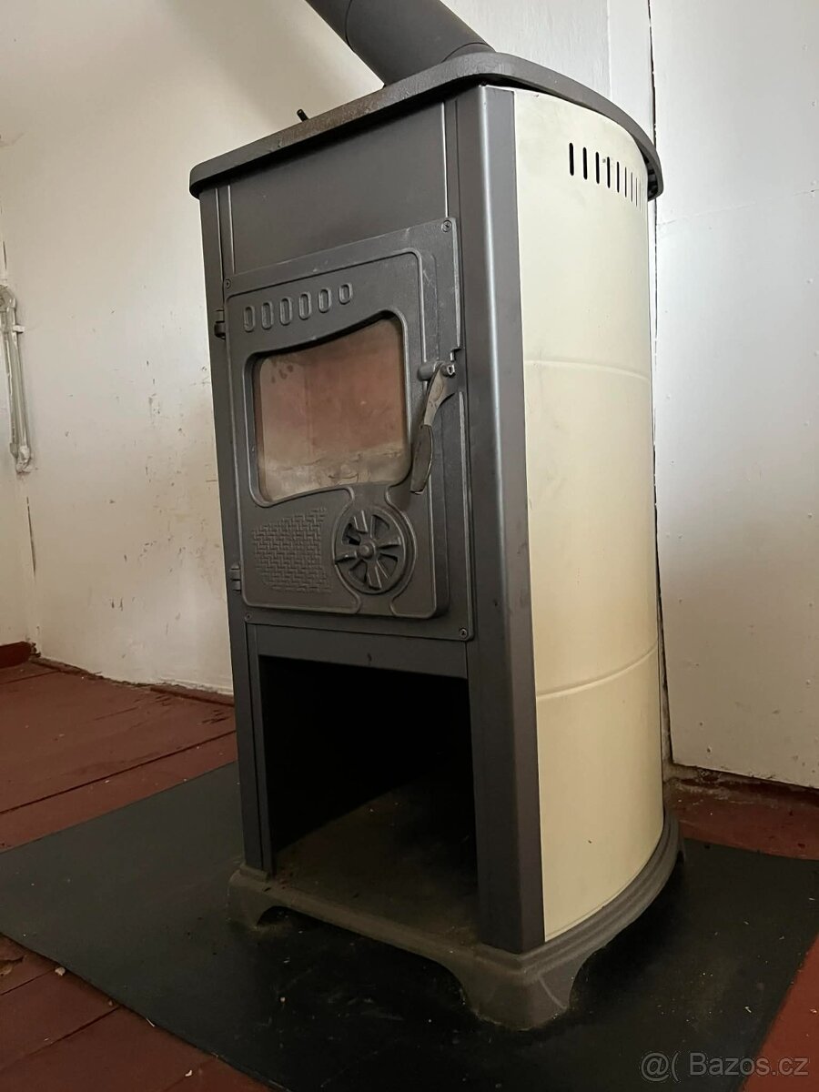 Kamna na tuhé palivo Bella Thalia