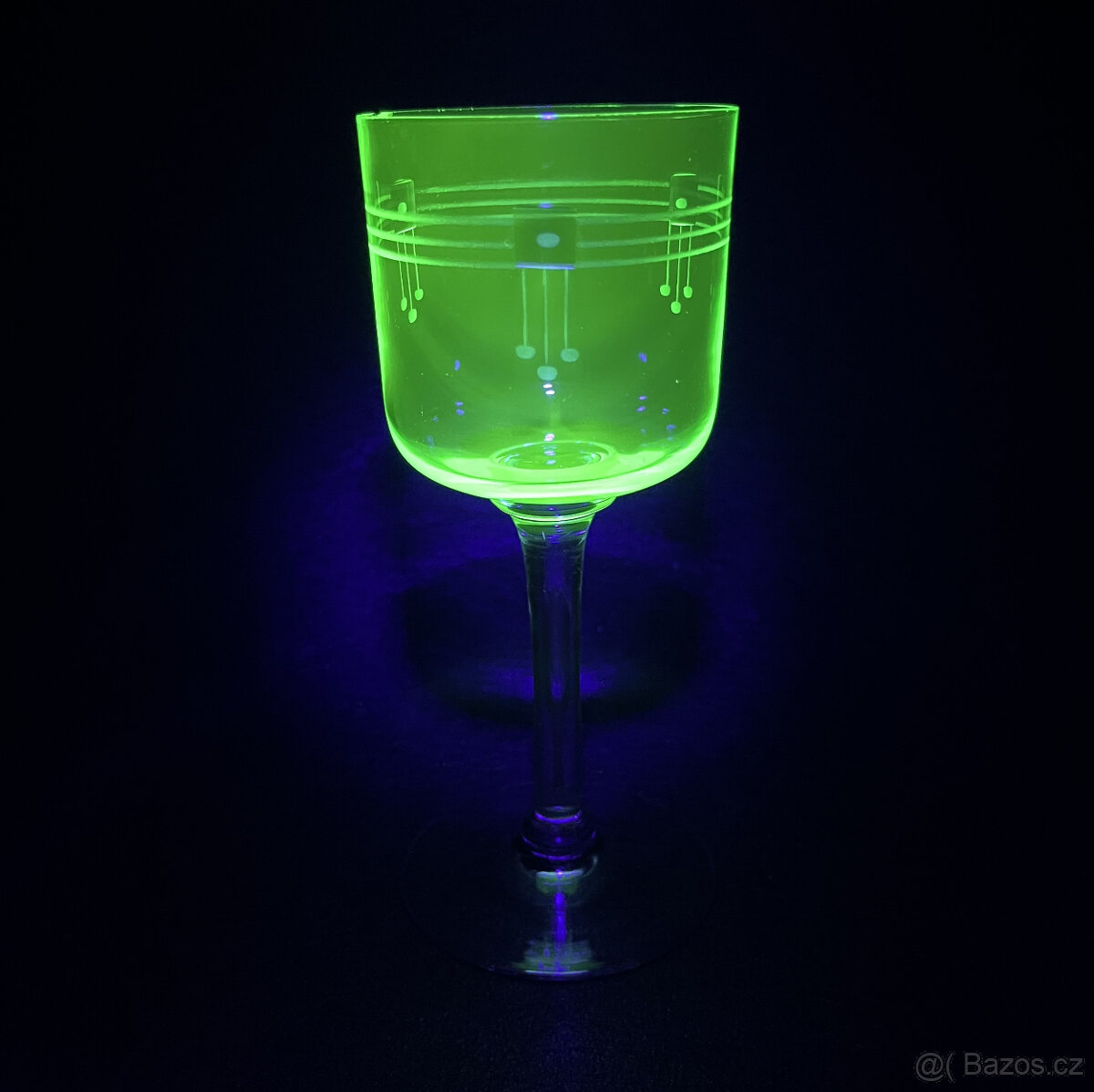 Starožitná secesní sklenice 120ml, uranové sklo