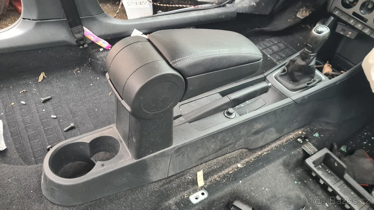 Škoda Rapid loketní opěrka origo