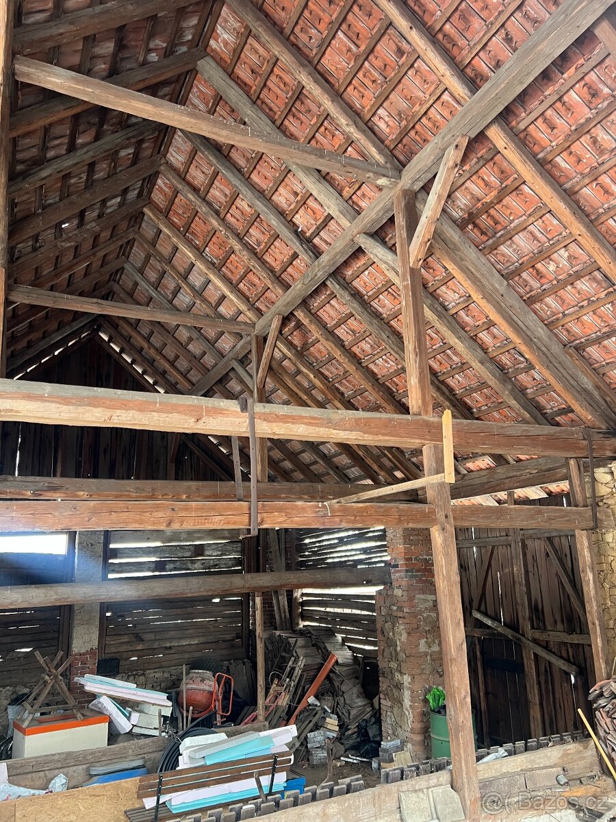 Prodám krov ze stodoly