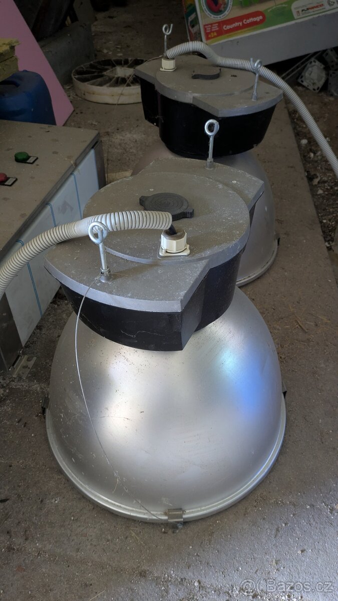 Industriální velká světla