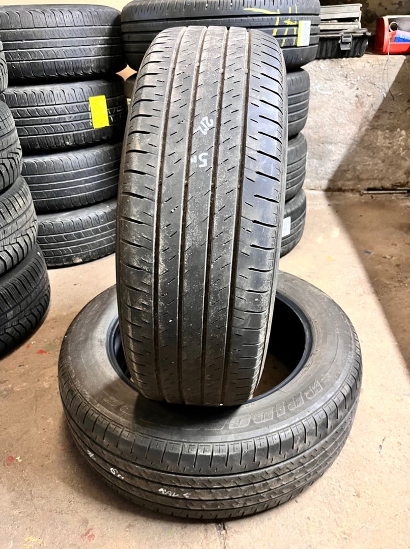 2ks. Letní 225/60 R18 100H Michelin