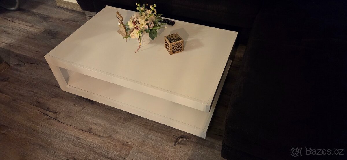 Konferenční stolek