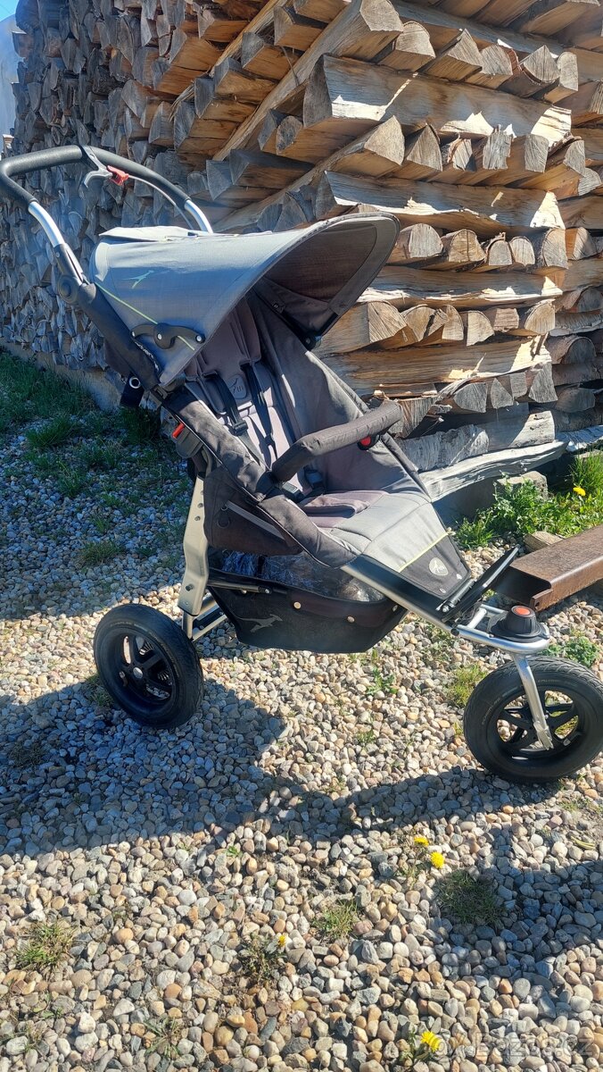 Kočárek TFK Joggster Adventure