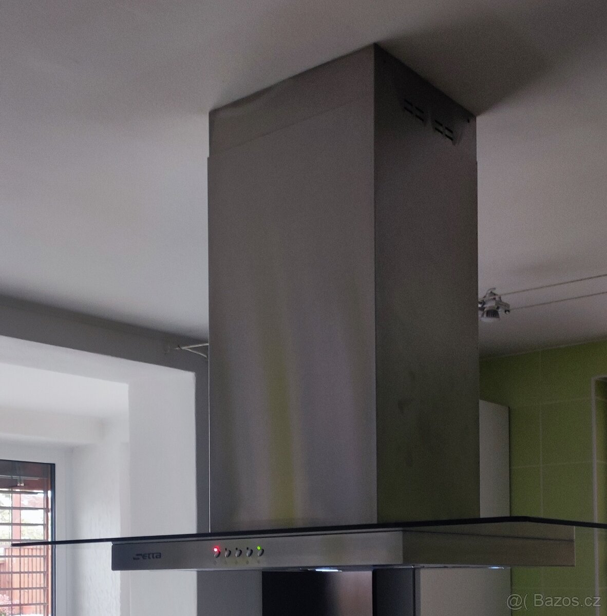 Ostrůvková digestoř