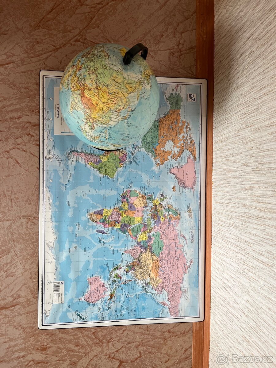 Globus a mapa podlozka