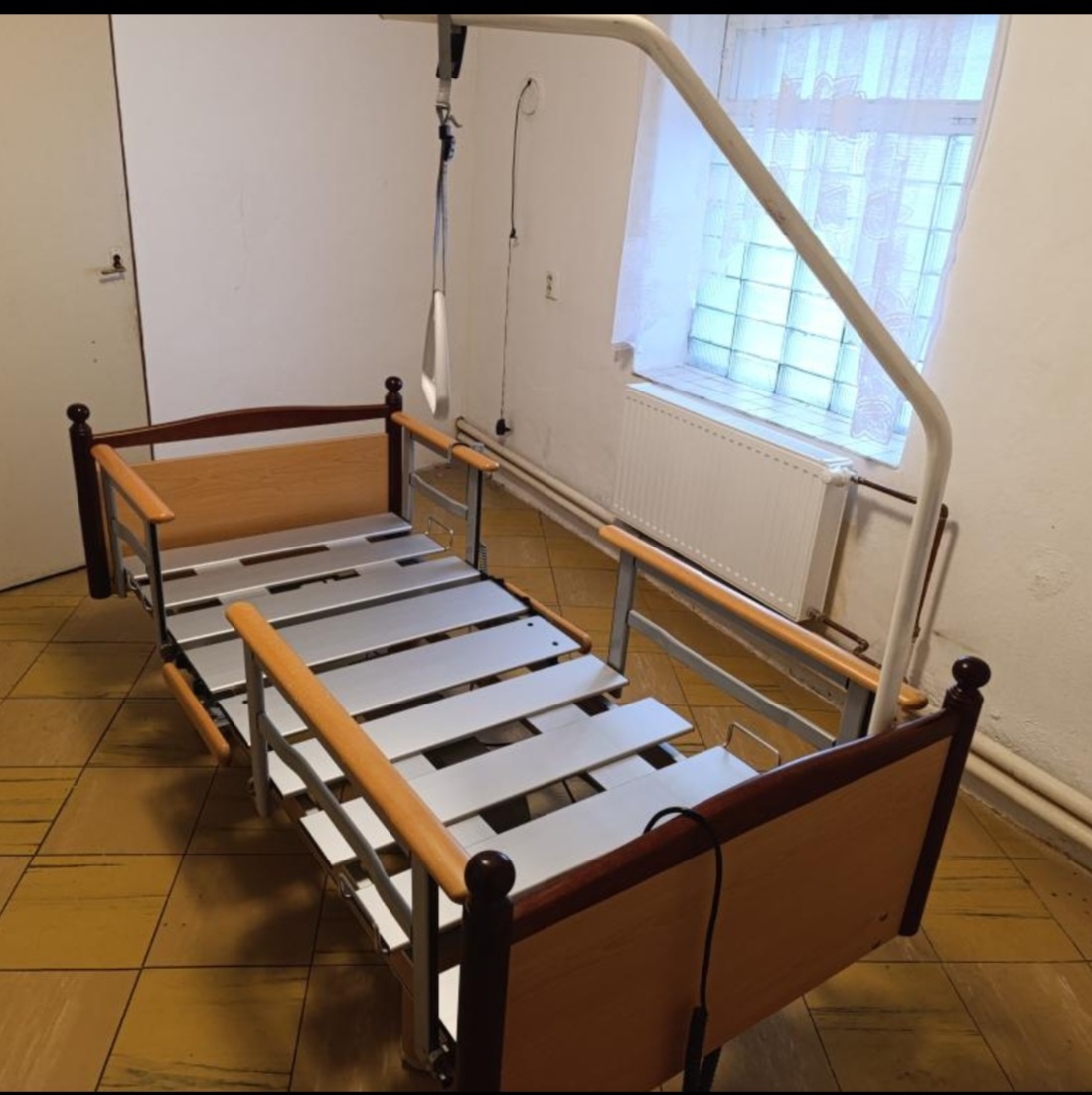 Elektrická polohovací postel Volker v záruce