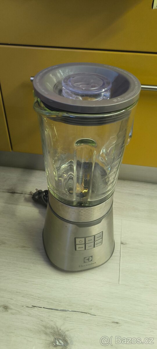 Mixér Electrolux ESB7500
