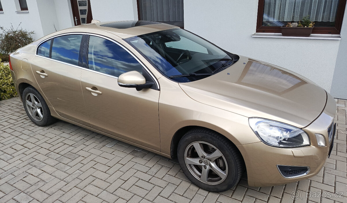 Prodám Volvo S60 2,0T SUMMUM benzín