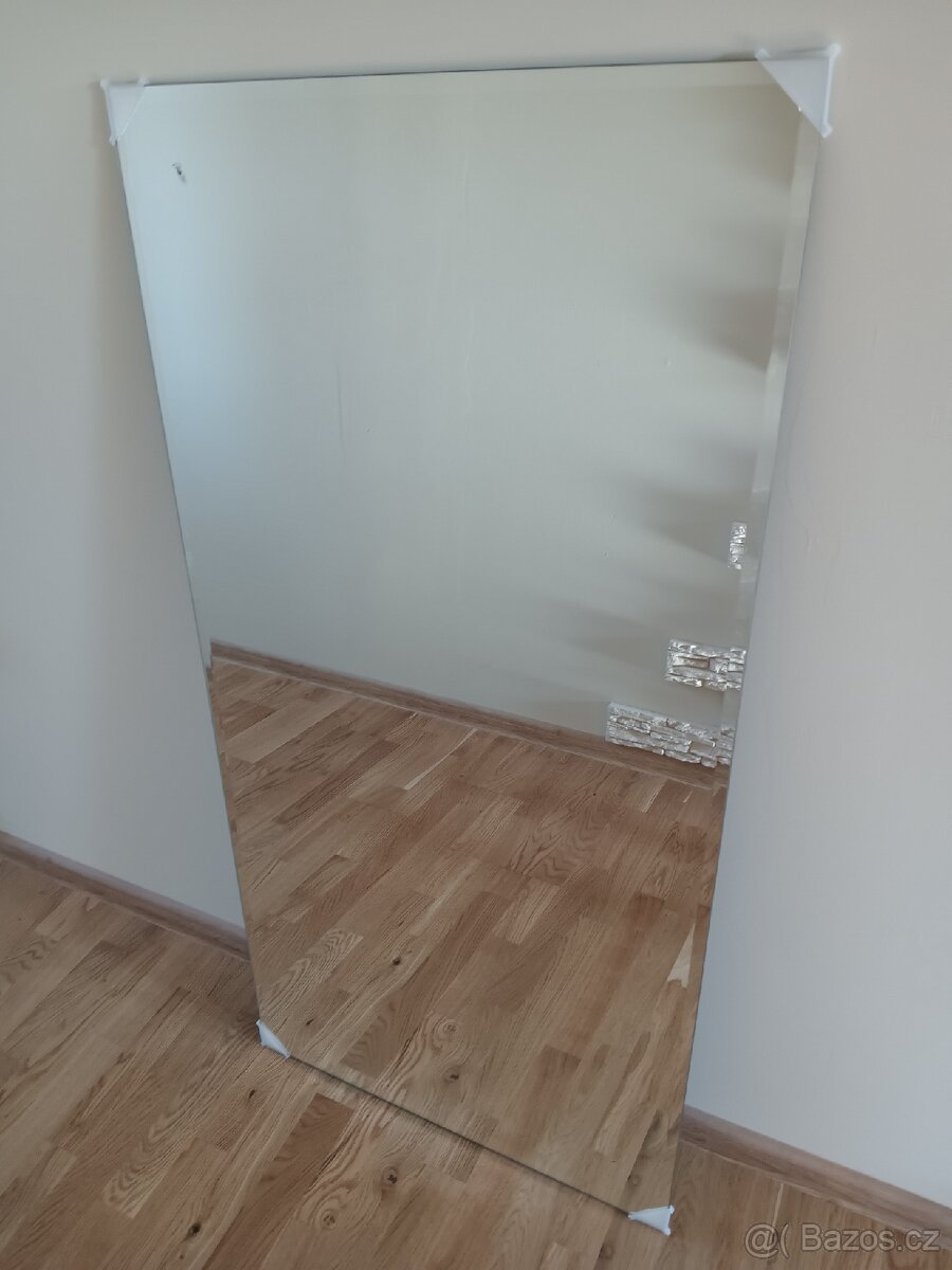 Zrcadlo na míru