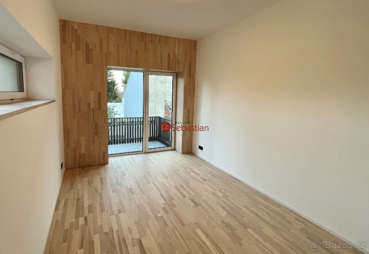 K pronájmu moderní byt 2+kk s balkonem, 32 m², Hořice, ul. S