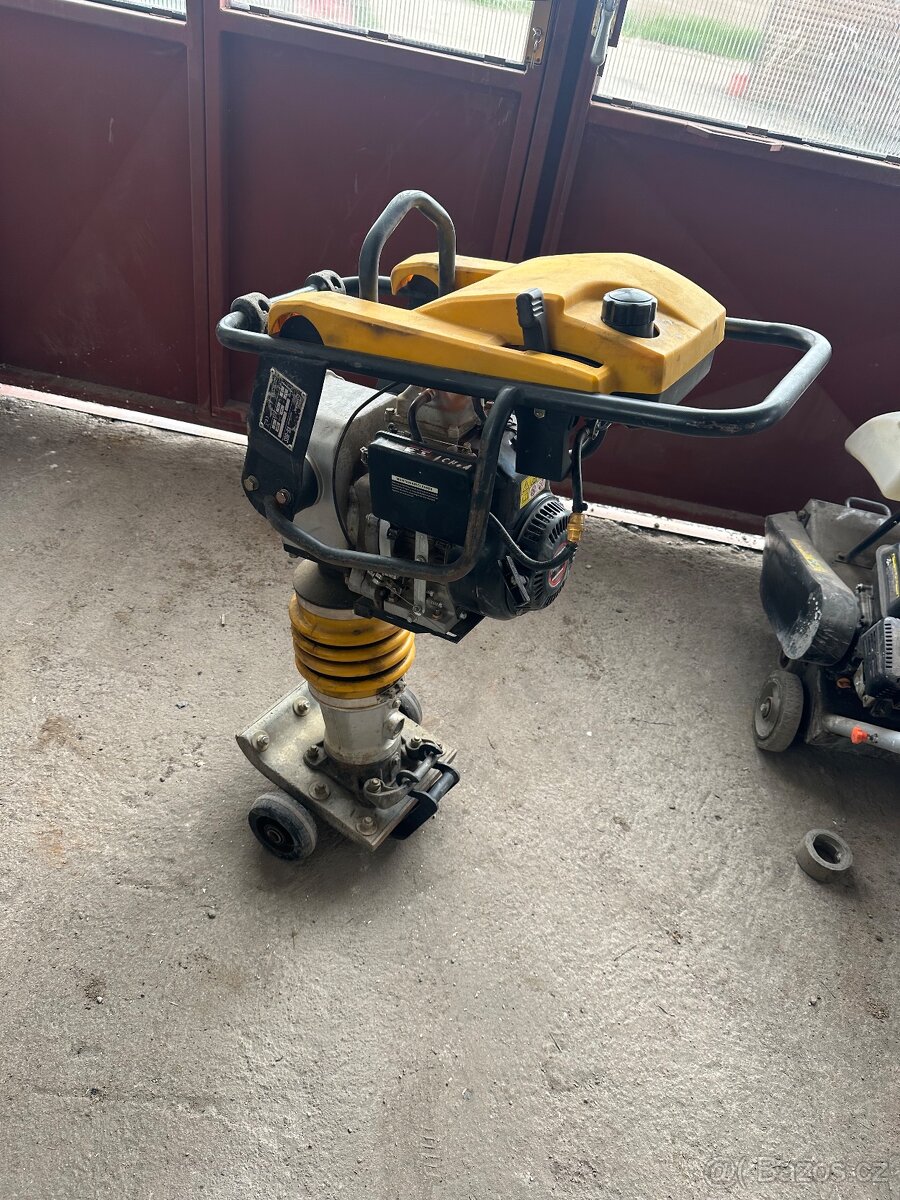 2x Hutnící pěch Lomag VS-80s