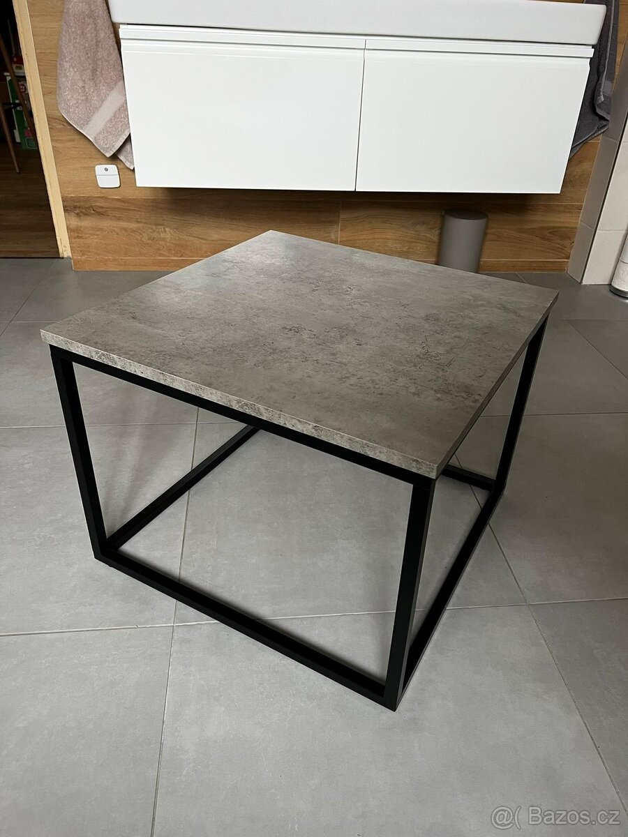 Odkládací stolek DOKKEDAL 60×60