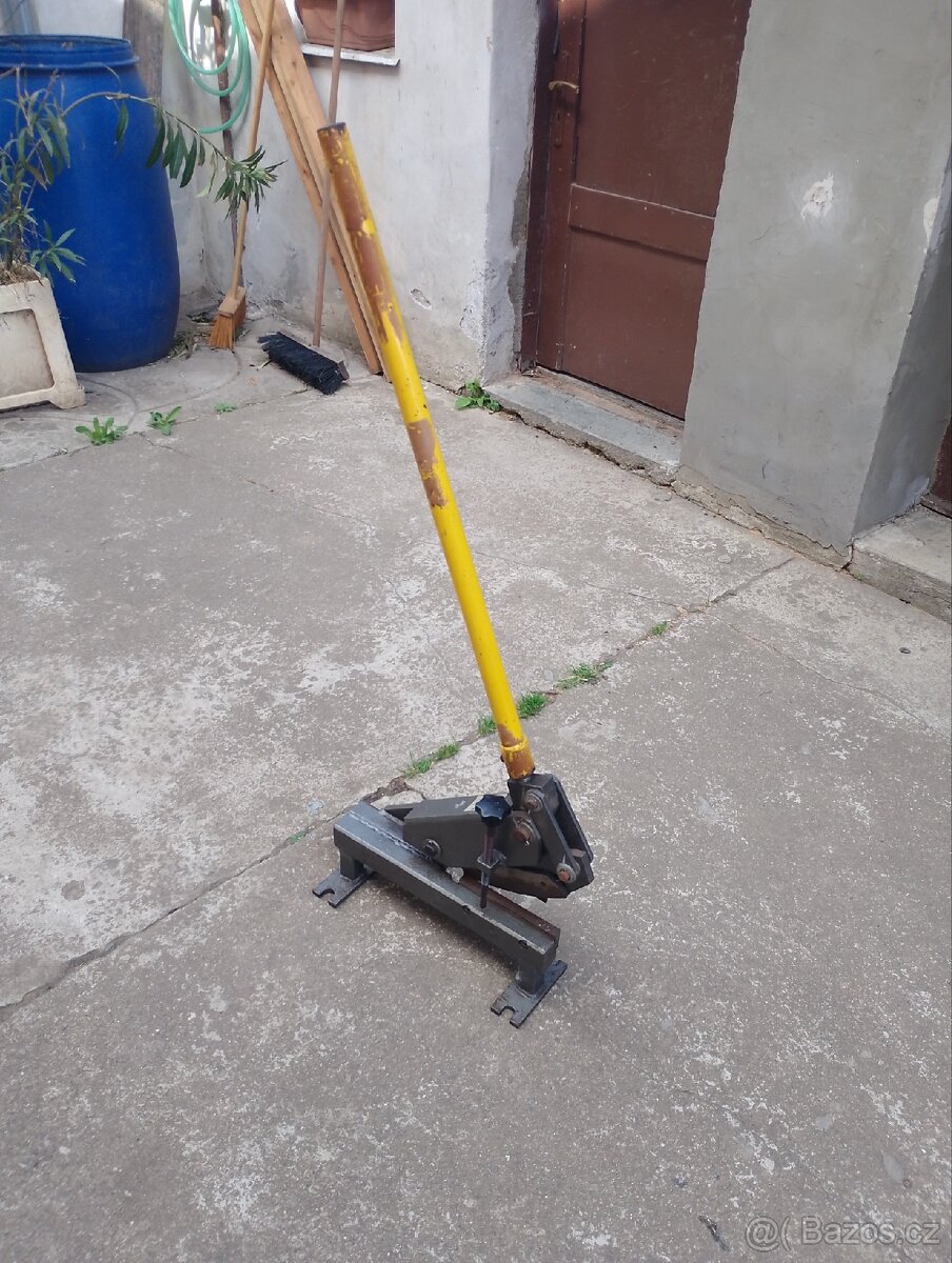 Pákové nůžky