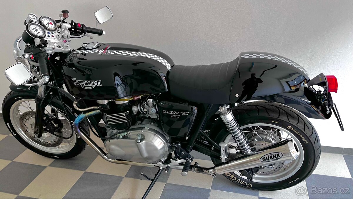 Triumph Thruxton 900