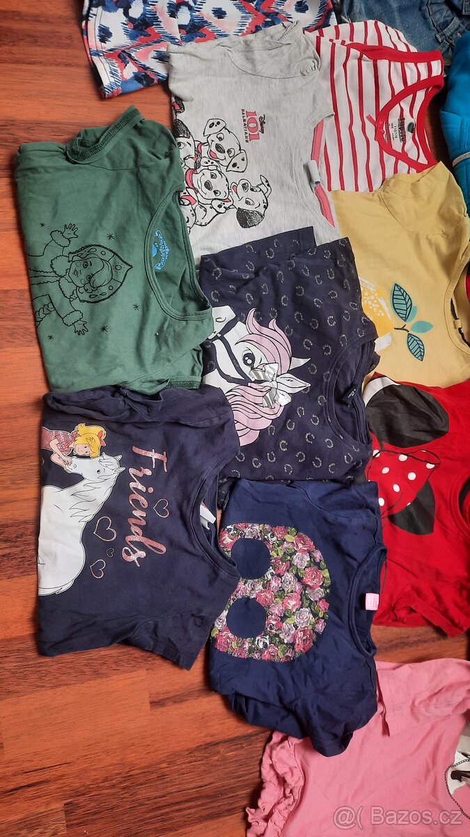 Set dívčího oblečení