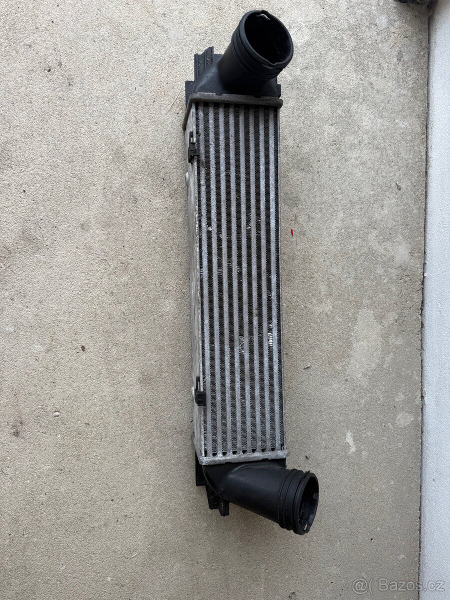 Originální mezichladič BMW (intercooler)