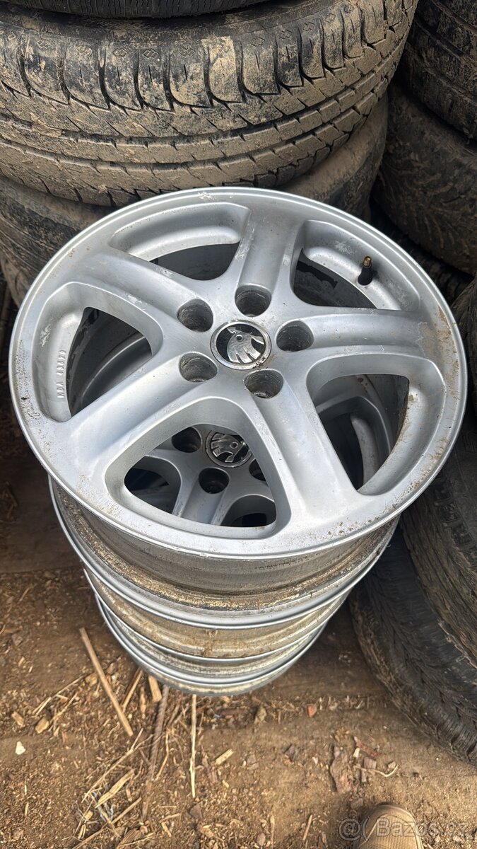 5x100 r15 Škoda