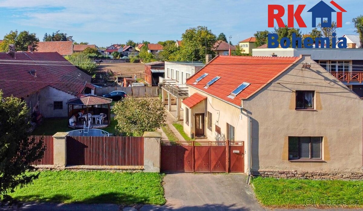 Nabízím k prodeji 2 rodinné domy s velkým pozemkem v obci By