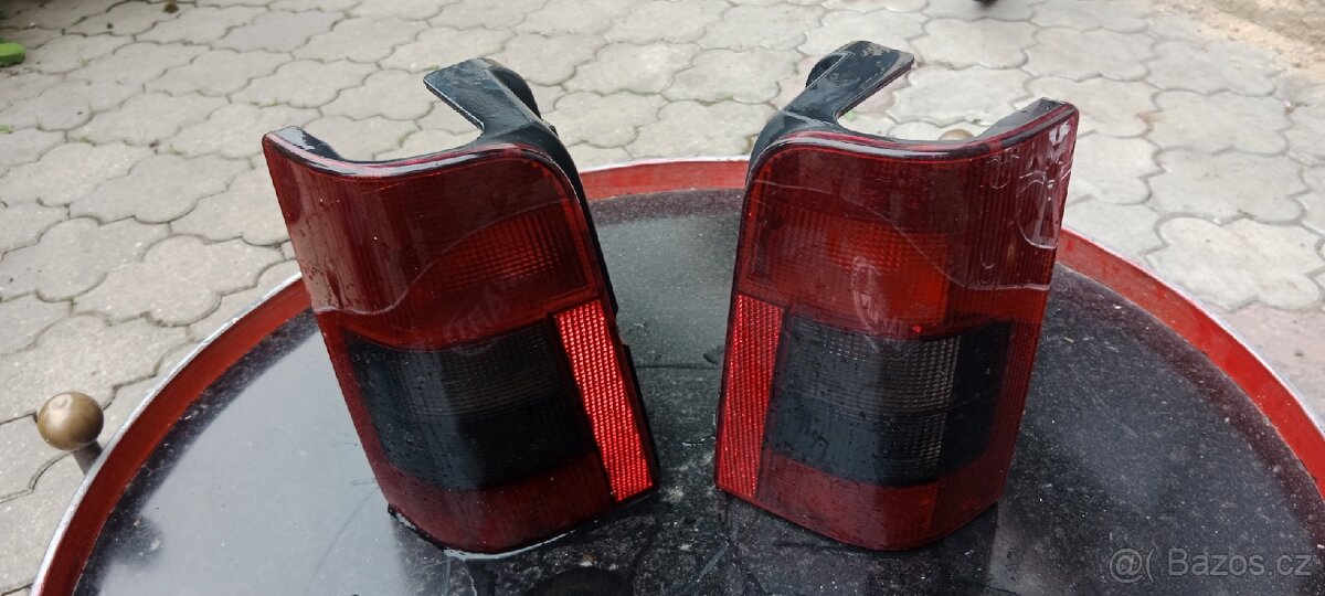 Zadní světla Peugeot partner 2005