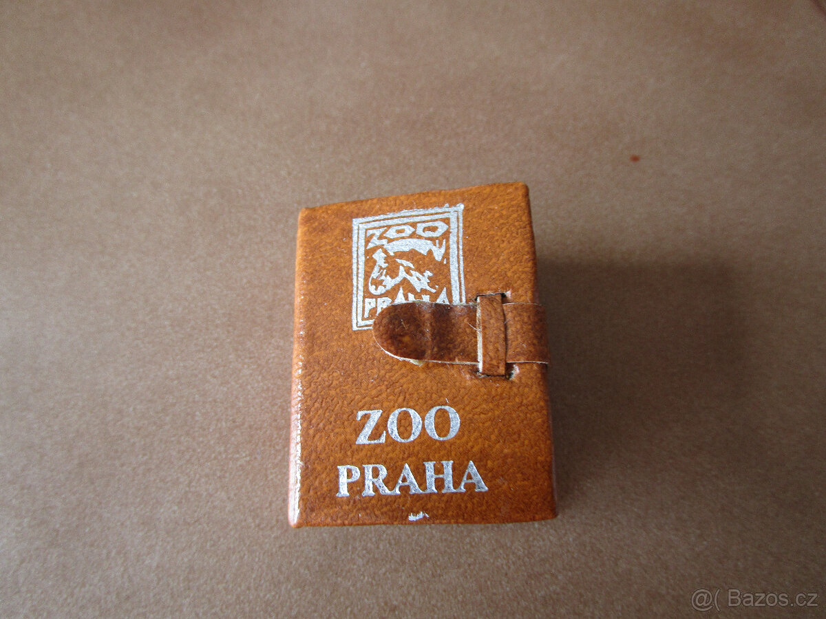Pěkná hnědá kožená retro mini knížečka Zoo Praha