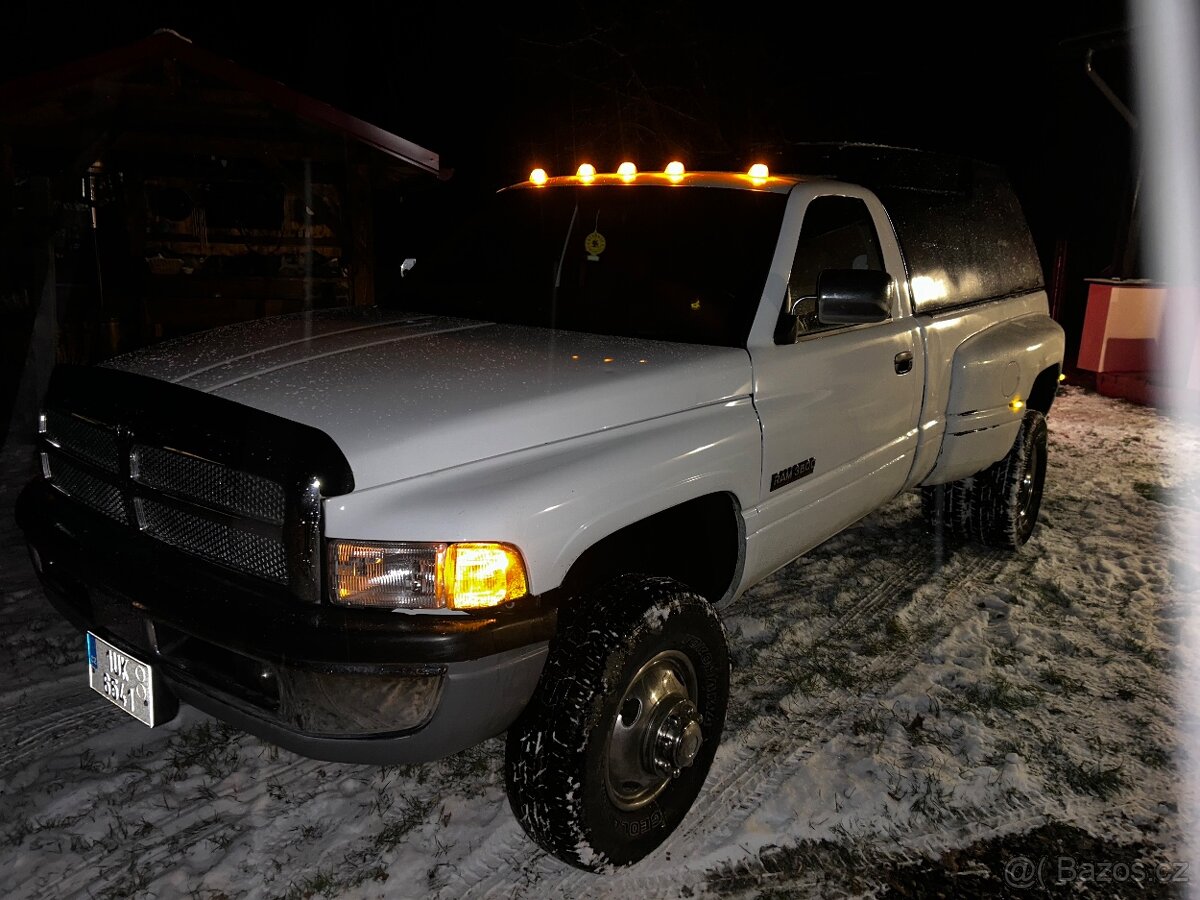 Dodge ram 3500 5.9 cummins manuál