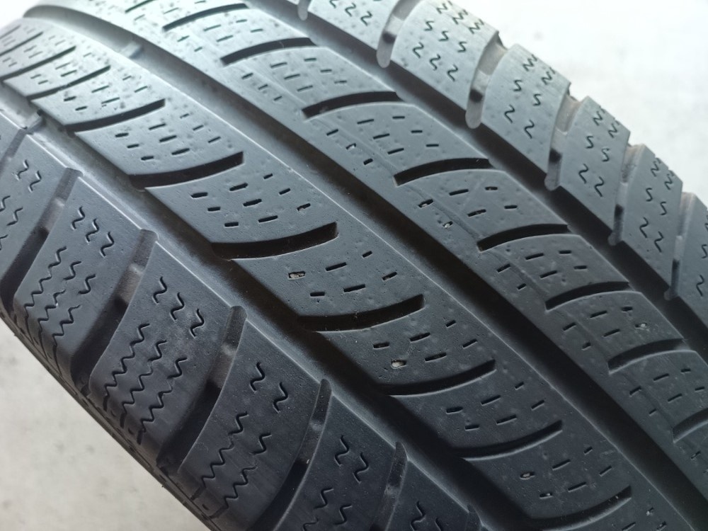 205/65 R16C CONTINENTAL (3420)