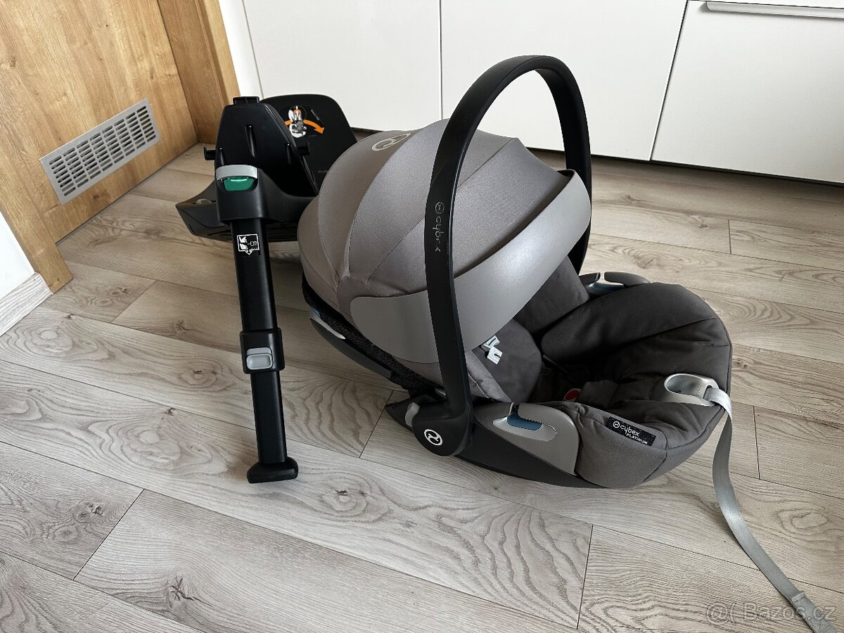 Autosedačka cybex Cloud T + isofix základna