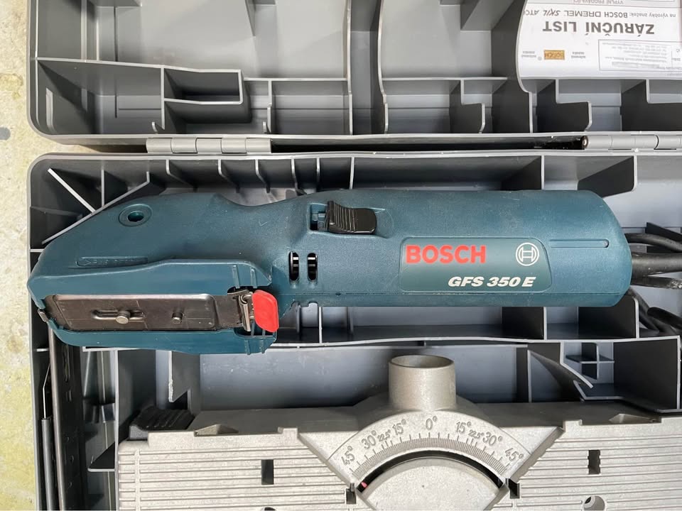 Pokosová elektrická pila Bosch GFS 350 E
