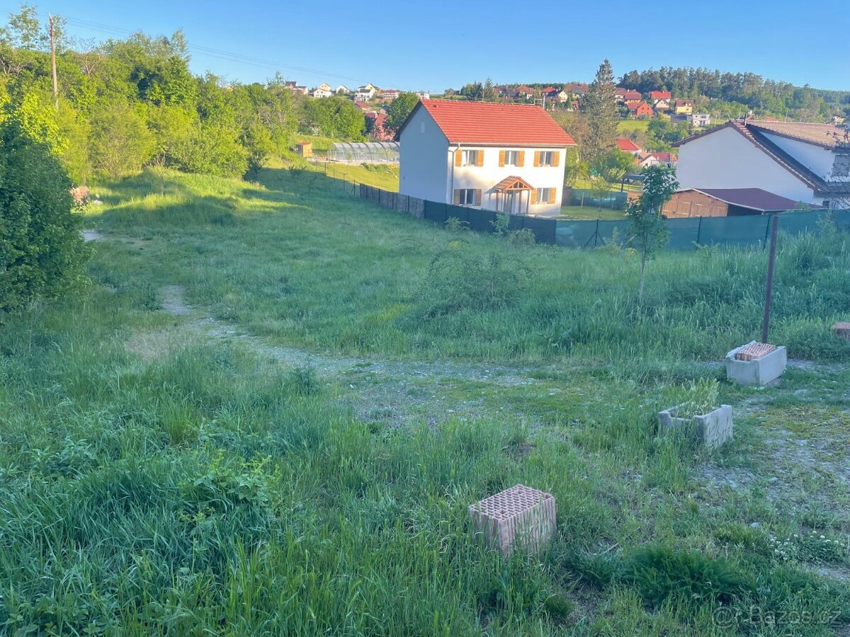 Prodej stavebního pozemku v Kanicích