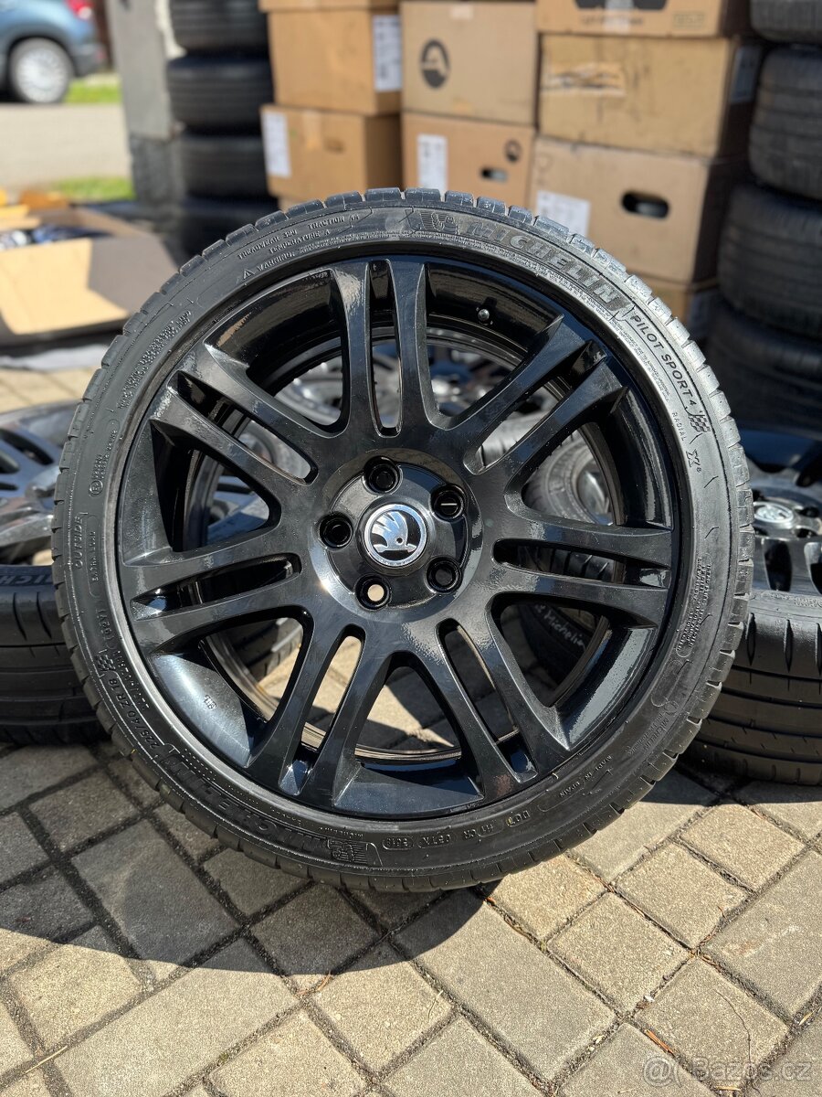 ORIGINÁL Alu Škoda THEMISTO R18, 5x112 - LETNÍ PNEU