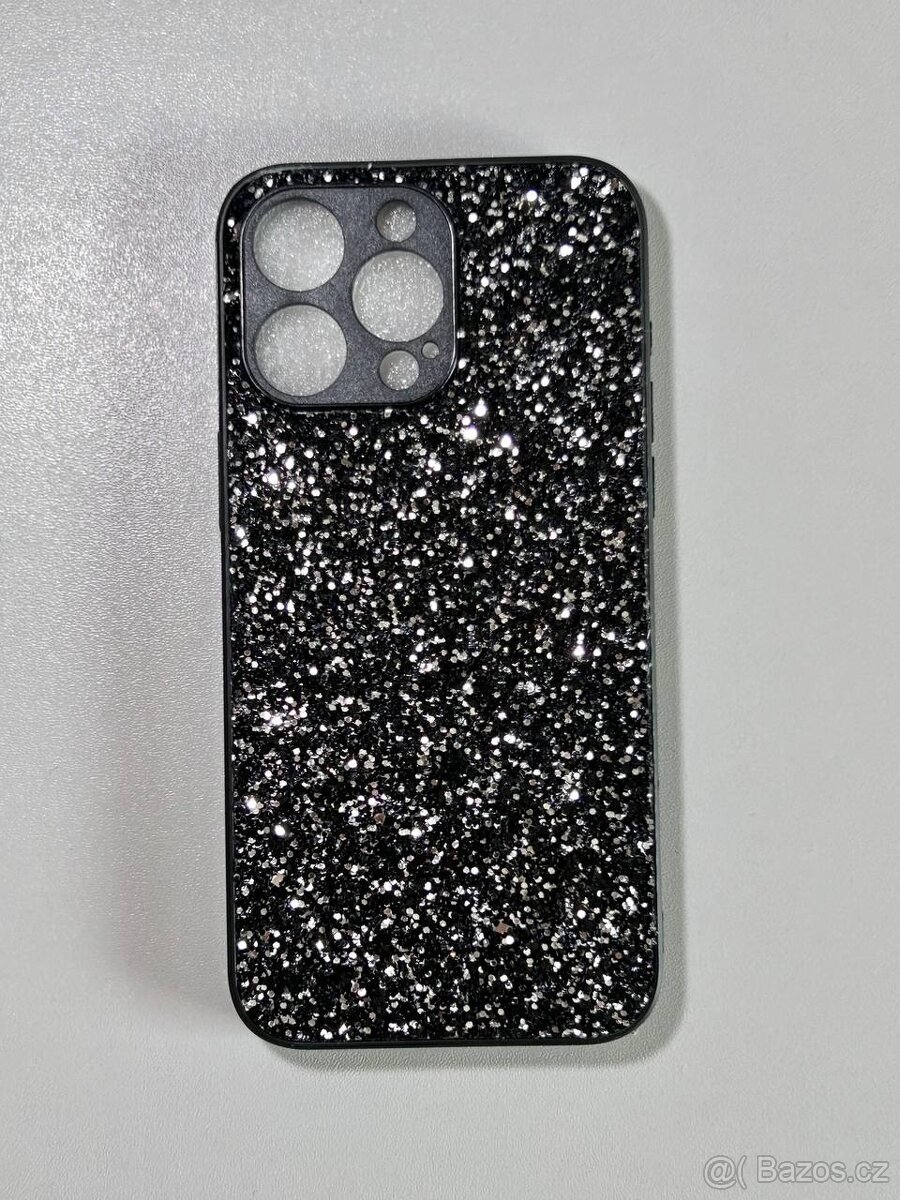 Nové černé pouzdro na iPhone 15 Pro Max se strázky