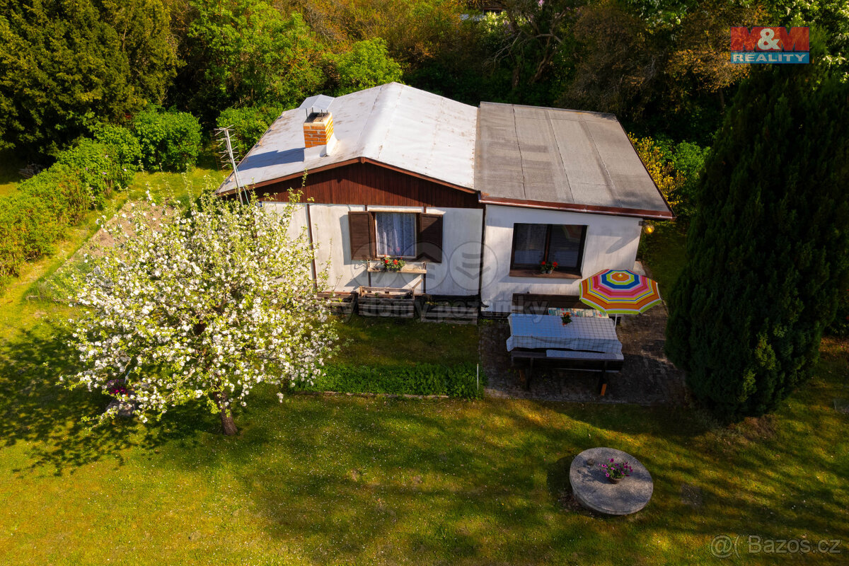 Prodej chaty, 45 m², Pňovany