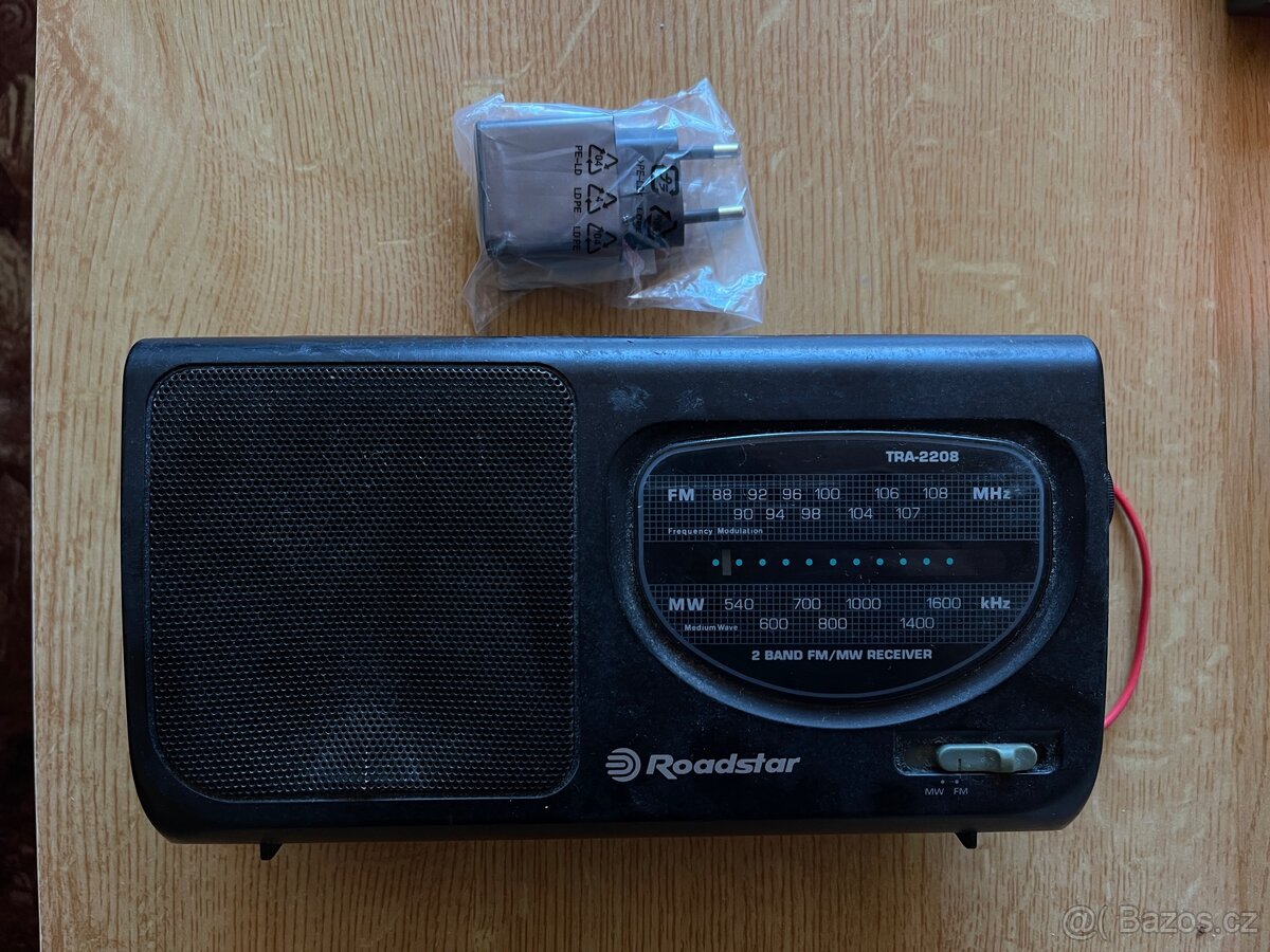 USB Nabíječka + bonus FM rádio Roadstar